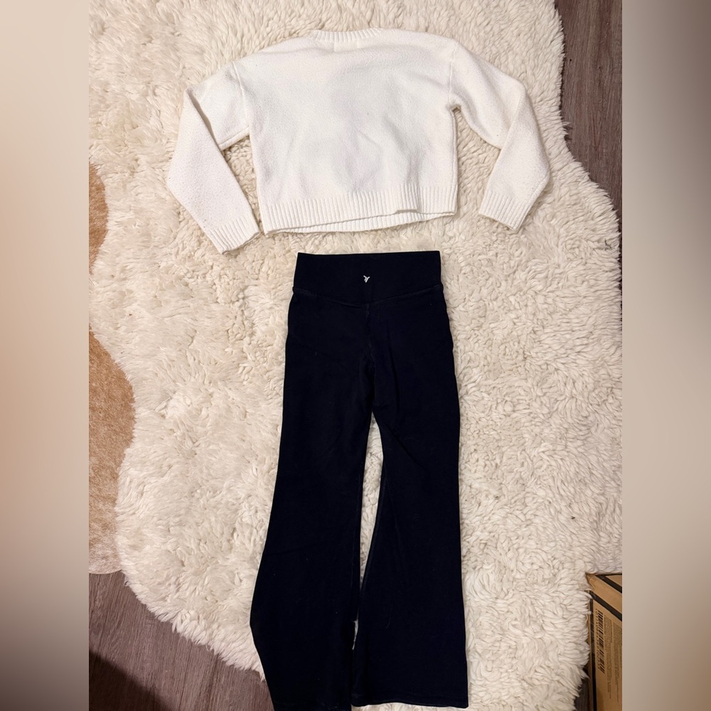 Old Navy Black Kids Flare Leggings and sweater - Picture 7 of 7